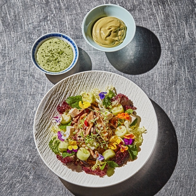 Barley Greens Bowl med Matcha-yuzu-dressing