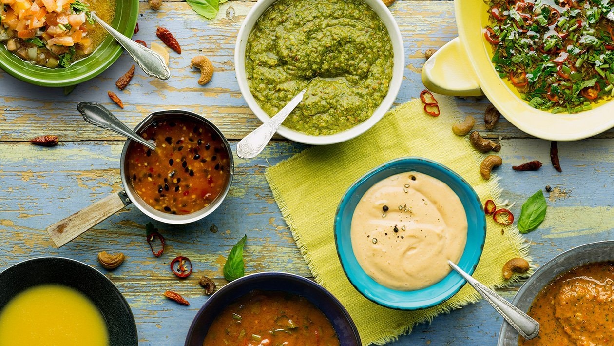 Brasiliansk pesto, Passionsfrugt pimenta og Dijon/Chilimayonnaise – - Opskrift Brasiliansk pesto, Passionsfrugt pimenta og Dijon/Chilimayonnaise – - Opskrift