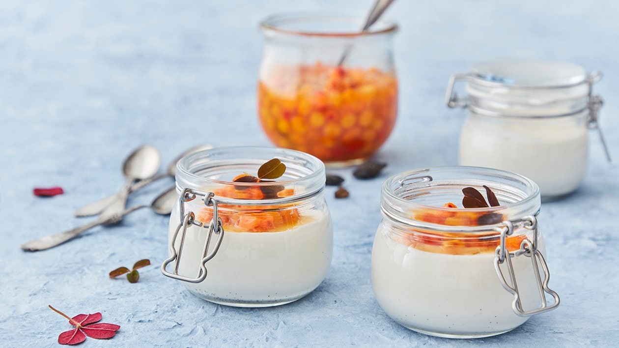 Pannacotta med tonkabønner og havtorn – - Opskrift