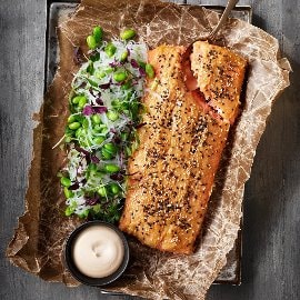 Misobagt laks med nudelsalat og soyamayonnaise Misobagt laks med nudelsalat og soyamayonnaise