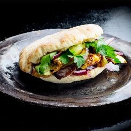 Grillet grøntsager,pitabrød og avocado mayonnaise Grillet grøntsager,pitabrød og avocado mayonnaise