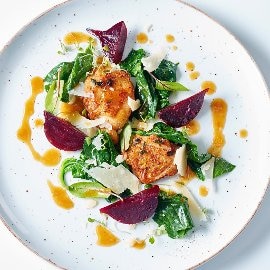 Kylling med gedeost og brunet smør