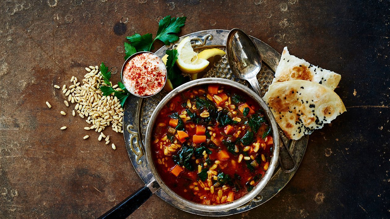 Suppe med spinat og en duft af mellemøsten