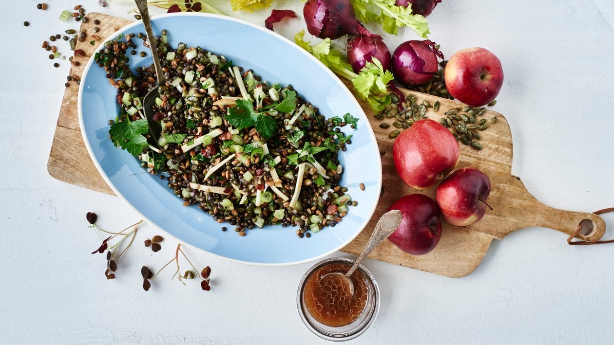 Linsesalat med spelt og æble