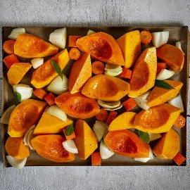 Græskar med kålrabi-kartoffelmos og svinebouillon Græskar med kålrabi-kartoffelmos og svinebouillon