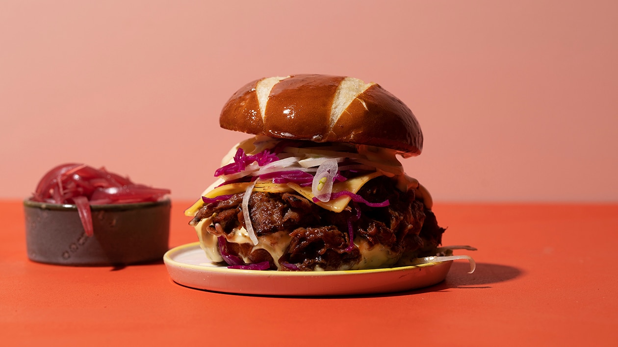 Pulled Cherry Cola BBQ-Burger – - Opskrift
