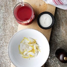 Rødbedesuppe med torsk og fraiche Rødbedesuppe med torsk og fraiche