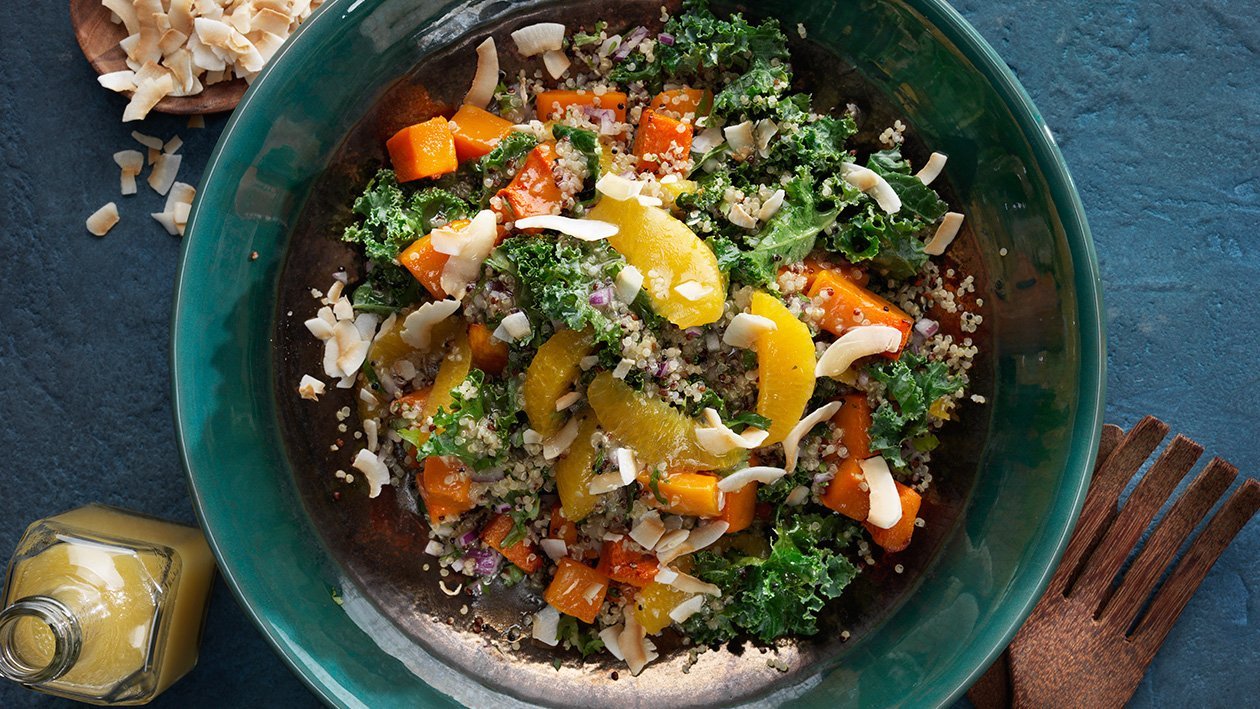 Sydamerikansk salat med quinoa, græskar og grønkål. – - Opskrift